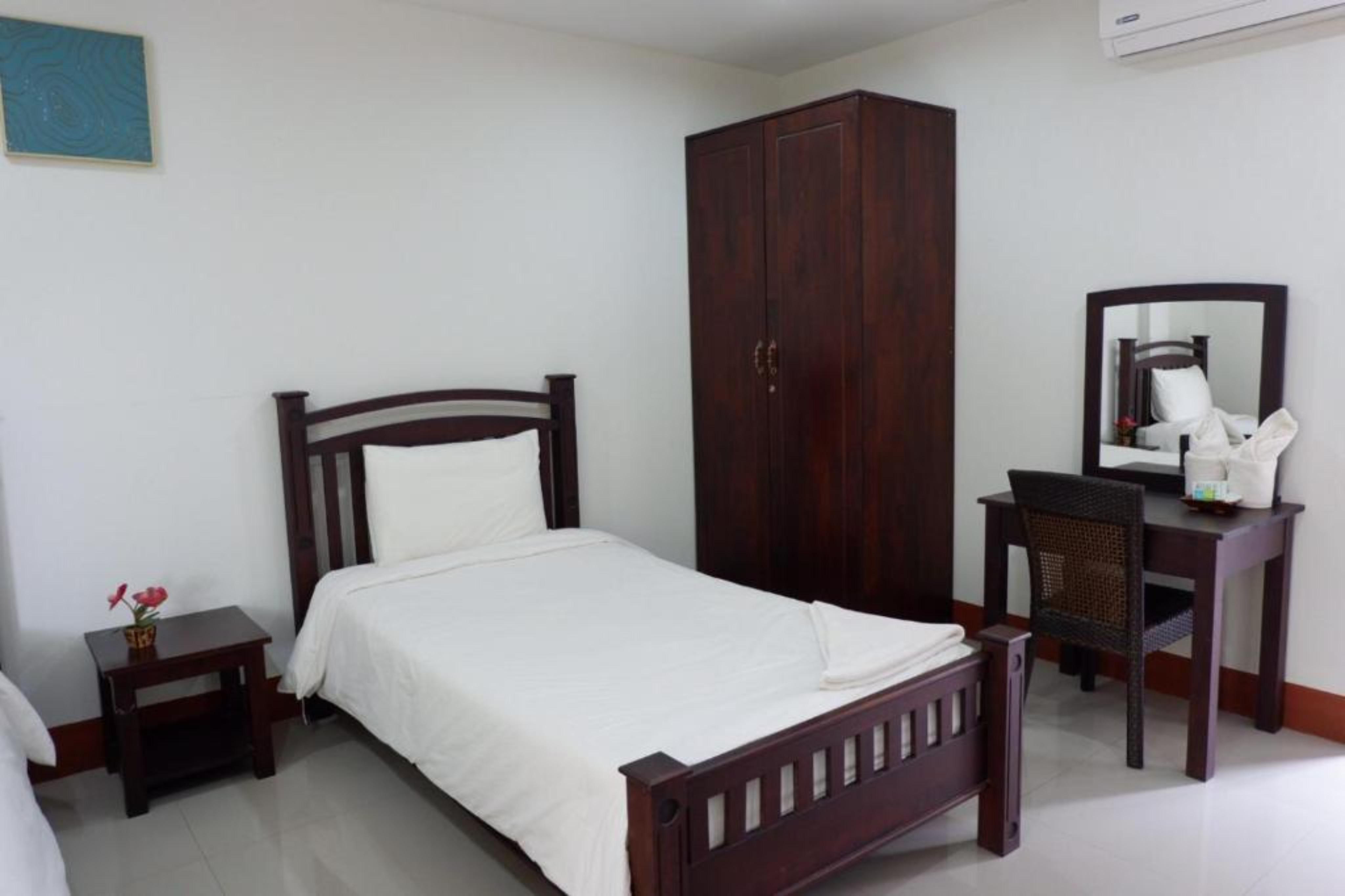 Na Chaidej Hotel Surat Thani Bagian luar foto