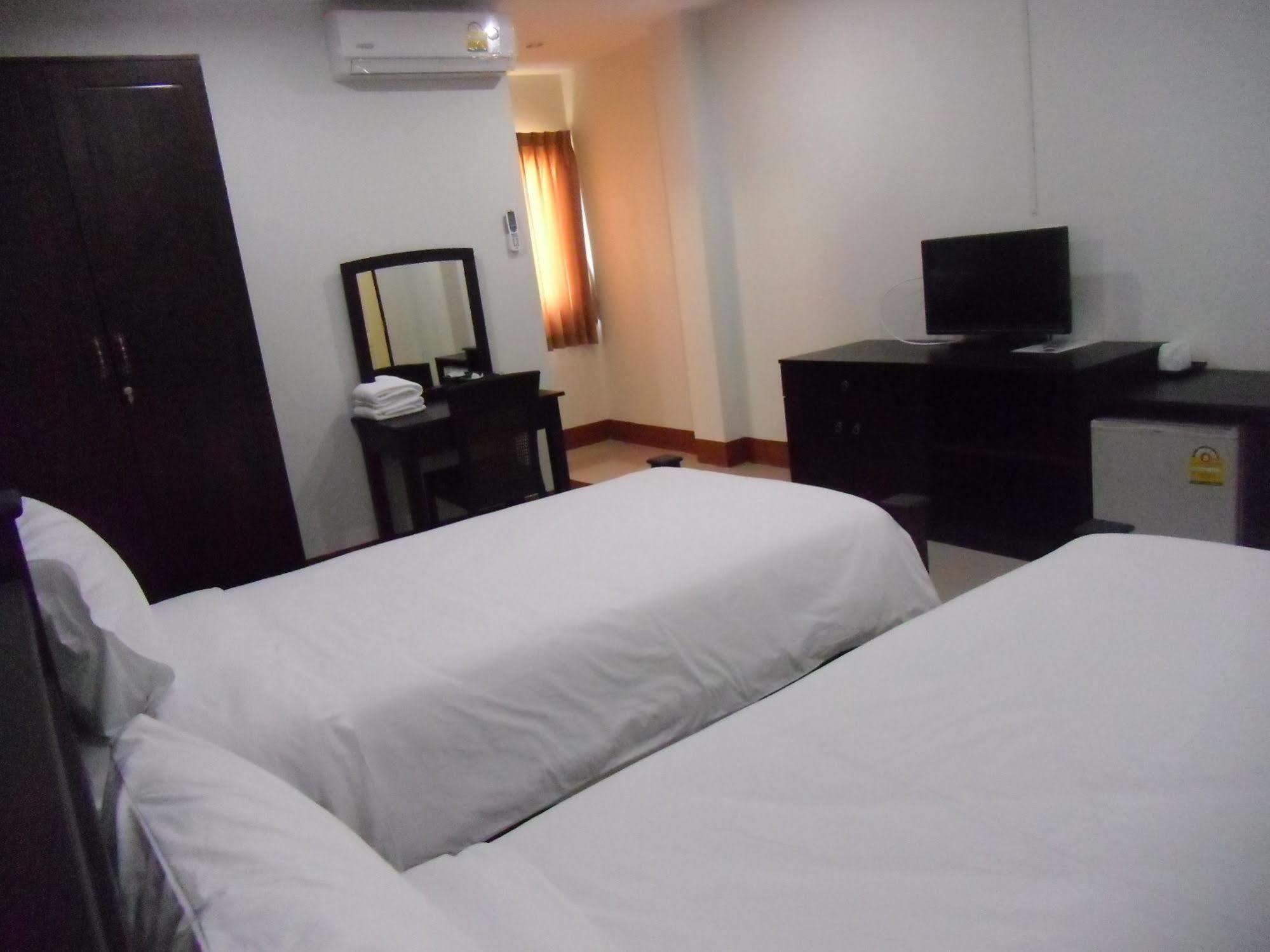 Na Chaidej Hotel Surat Thani Bagian luar foto